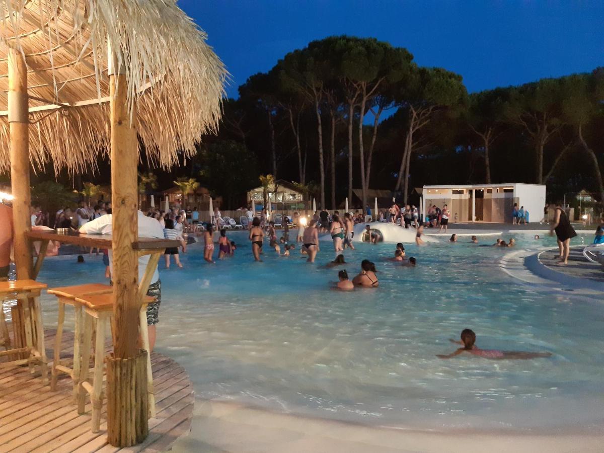 Estivo Premium Deluxe Mobile Homes On Camping Malibu Beach Lido di Jesolo Exteriör bild